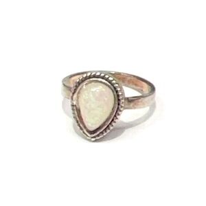 Oval Shape Vintage Like Ivory Faux Stone Silver plated Ring Size 7